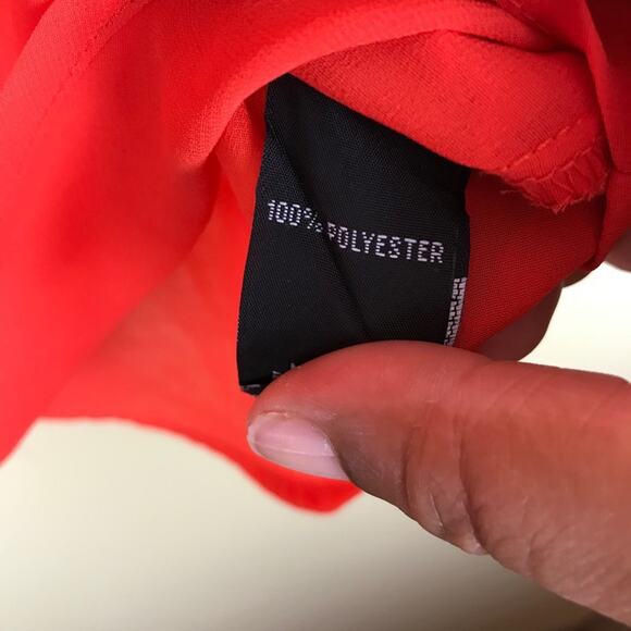 I.N. SAN FRANCISCO Red Sheer Tank Sz Med - Picture 5 of 5